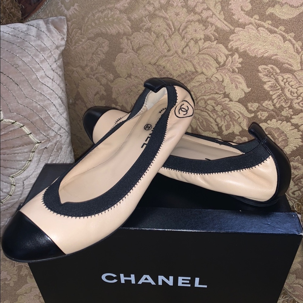 Chanel shoes flats Ballerinas Beige Black two tone